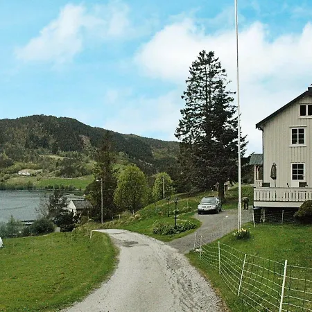 5 Person In * Bårdset