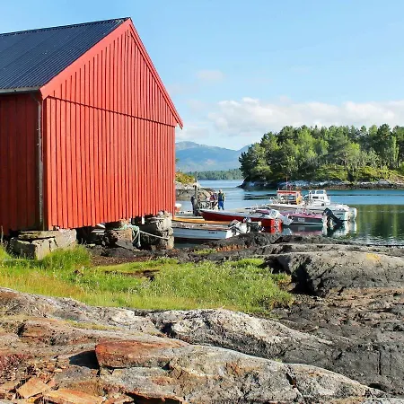 5 Person In Bårdset