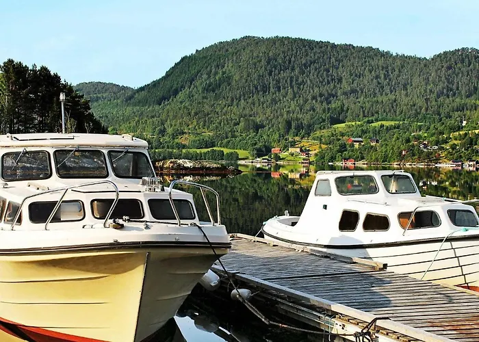 5 Person In Bårdset